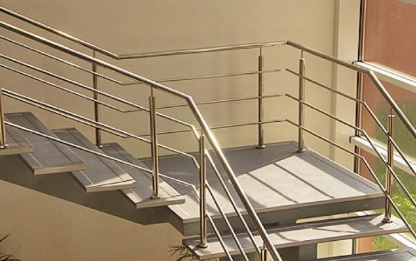 Best Util Construct - balustrade, scari interioare, confectii metalice